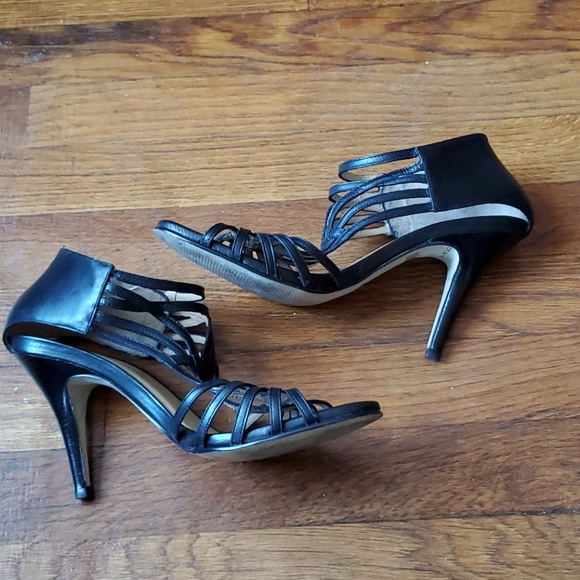 Cole Haan Verona  Nike Air T-Strap 4"Heels - Picture 5 of 13